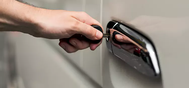 Why Choose Our Auto Locksmith Team in Sarasota, FL?